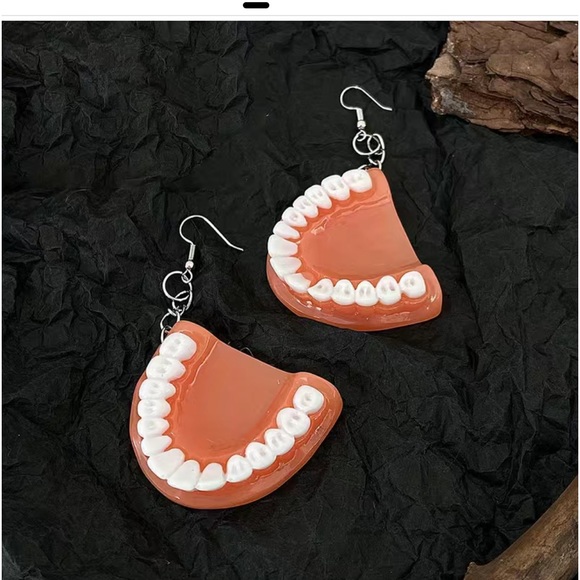 E40 ❤️ Creative Resin Horror 3D Teeth Design Dangle Earrings Jewelry - Picture 3 of 7